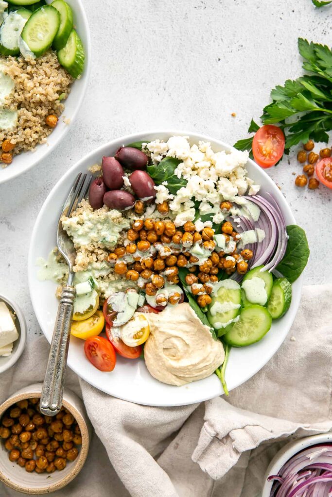 10 Easy Low-Calorie Meals for a Healthier Lifestyle 6 Quinoa Bowl: Ingredients for Mediterranean Bowls